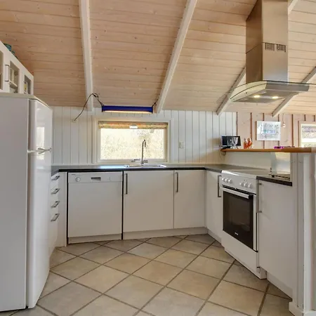 Semesterbostad Uma - 400m From The Sea By Interhome